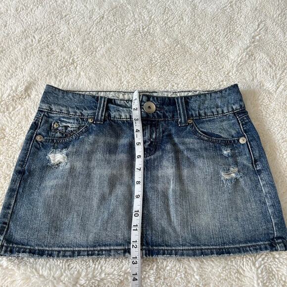 So Wear It Declare It Low Rise Blue Denim Mini Skirt Sz7 Embroidered Retro 2000s - Picture 4 of 6